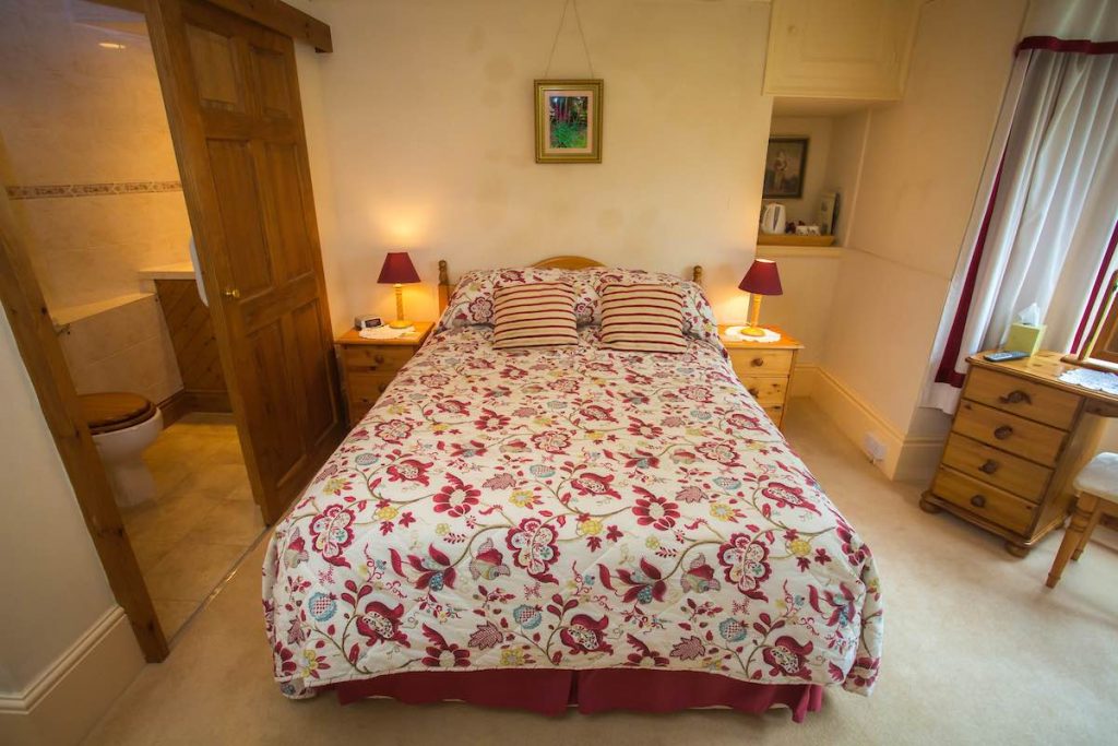 bed-breakfast-dryslade-farm